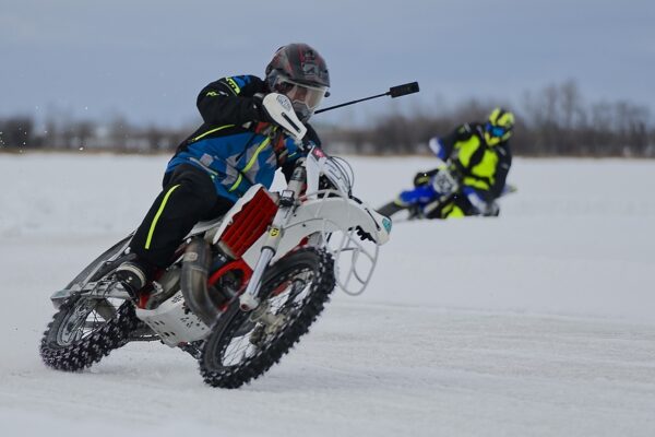 Standard Ice Racing Track 150 km/h on ice: Ice racing returns to Clairmont Lake - Town & Country News
